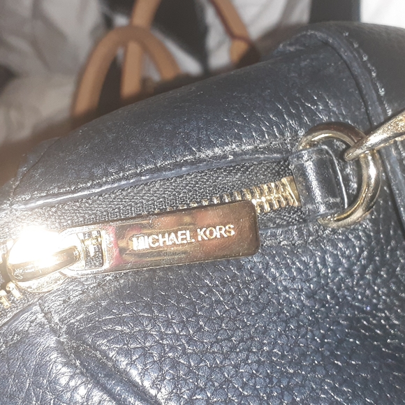 - Micheal kors purse - Picture 8 of 8